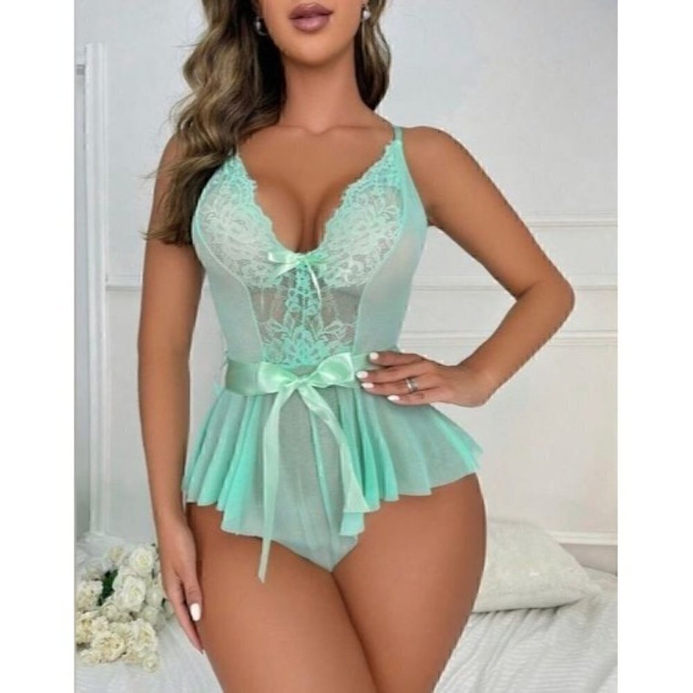 Green Romantic Contrast Lace Mesh Bow Front Ruffle Hem Teddy Bodysuit